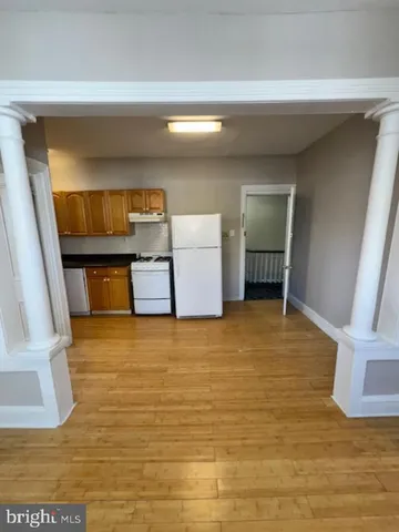 $1,750 | 4 West Athens Avenue, Ardmore, PA 19003