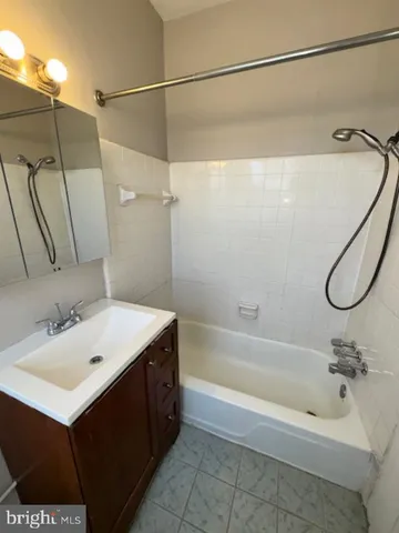 $1,750 | 4 West Athens Avenue, Ardmore, PA 19003