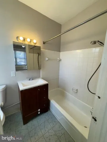 $1,750 | 4 West Athens Avenue, Ardmore, PA 19003