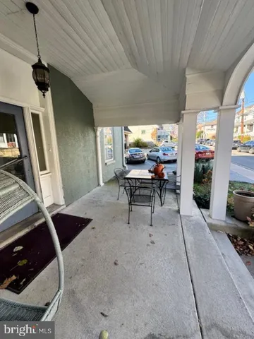 $1,750 | 4 West Athens Avenue, Ardmore, PA 19003