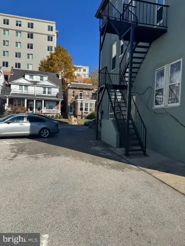 $1,750 | 4 West Athens Avenue, Ardmore, PA 19003