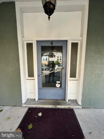 $1,750 | 4 West Athens Avenue, Ardmore, PA 19003