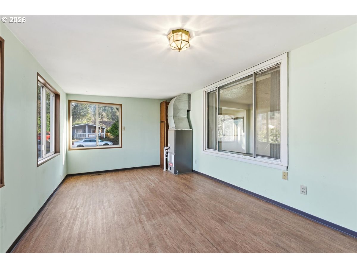 357 South 9th Street Kalama, WA 98625 - Photo 7 of 48