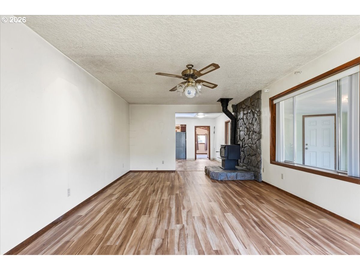 357 South 9th Street Kalama, WA 98625 - Photo 9 of 48