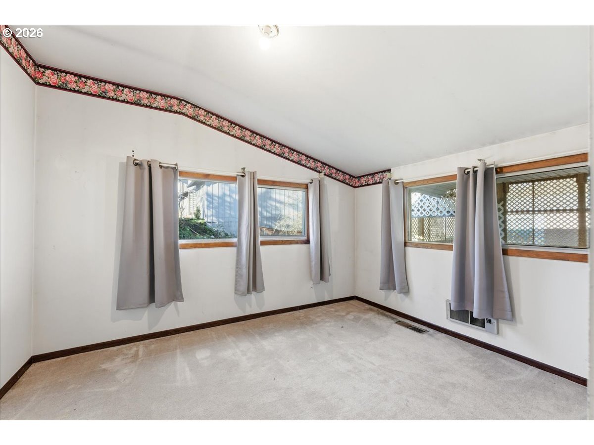 357 South 9th Street Kalama, WA 98625 - Photo 10 of 48