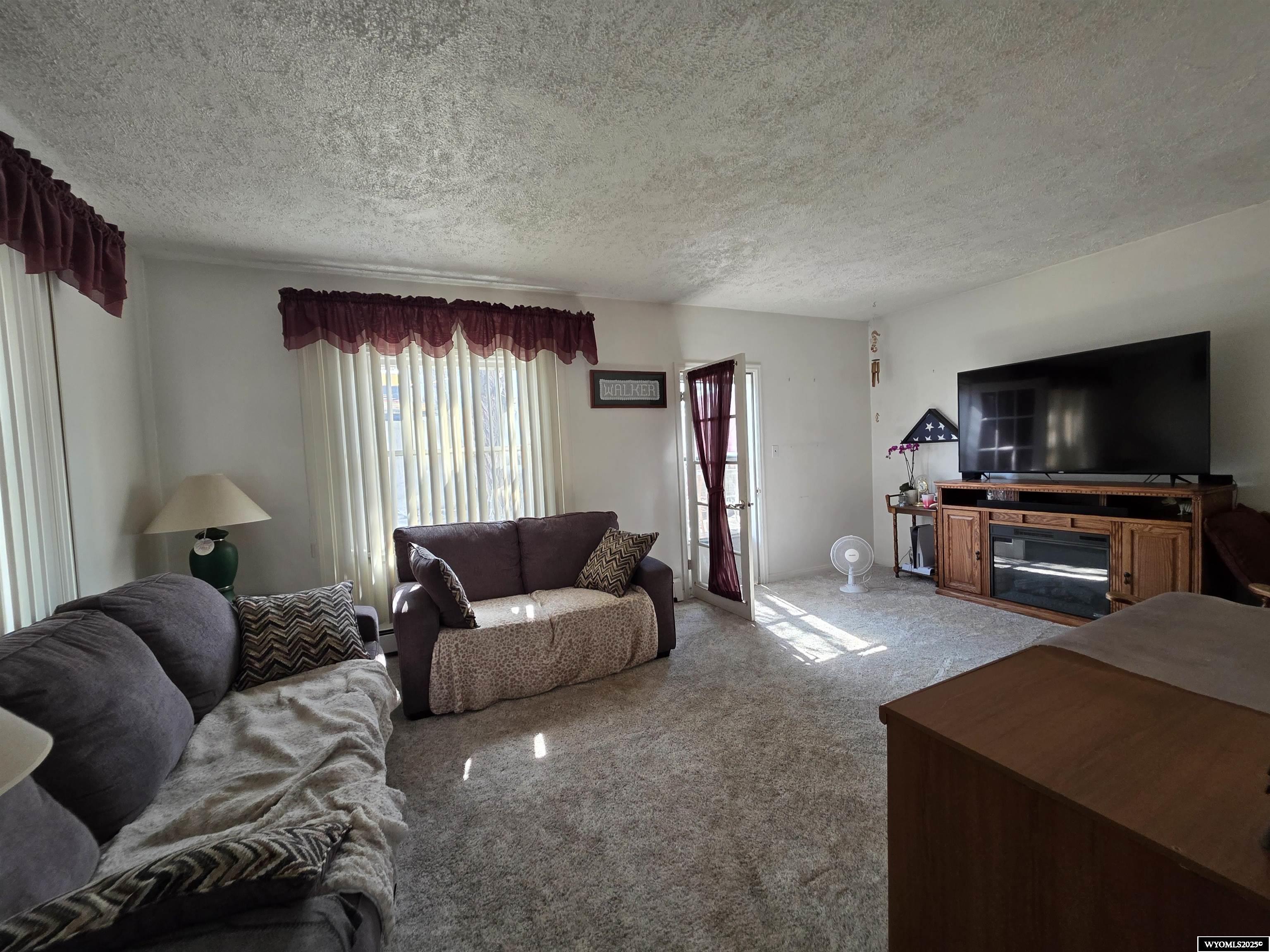 206 R Street Rock Springs, WY 82901 - Photo 11 of 38