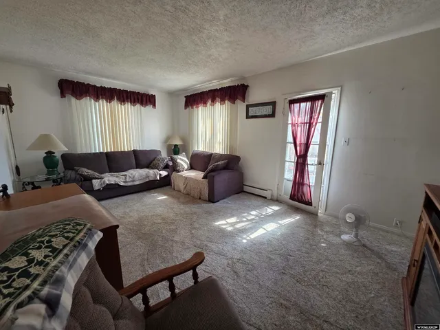 $175,000 | 206 R Street, Rock Springs, WY 82901