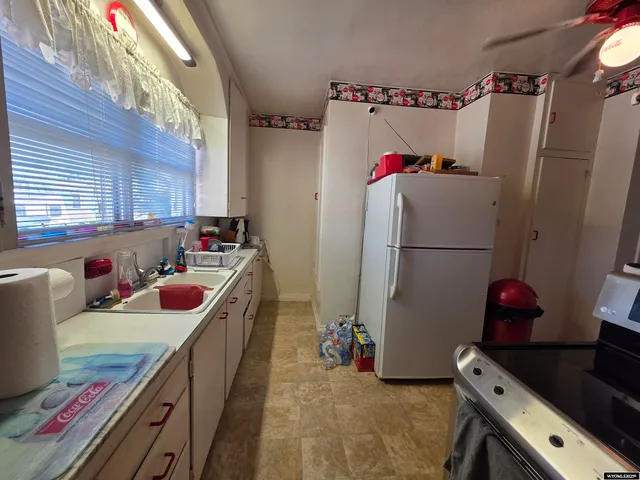 $175,000 | 206 R Street, Rock Springs, WY 82901