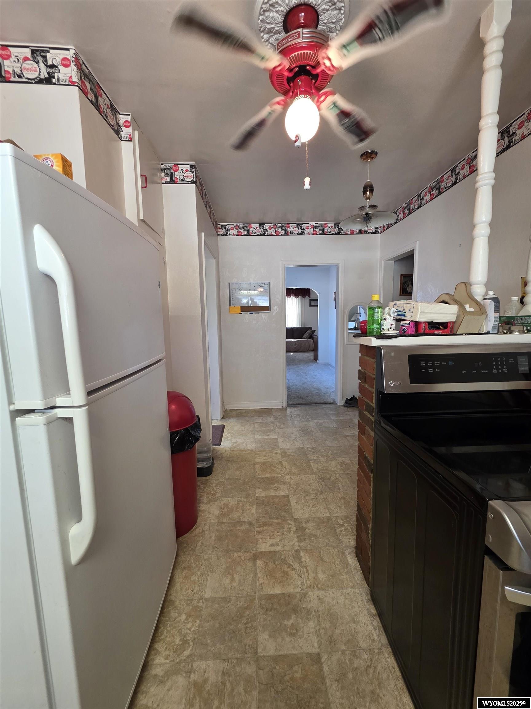 206 R Street Rock Springs, WY 82901 - Photo 5 of 38