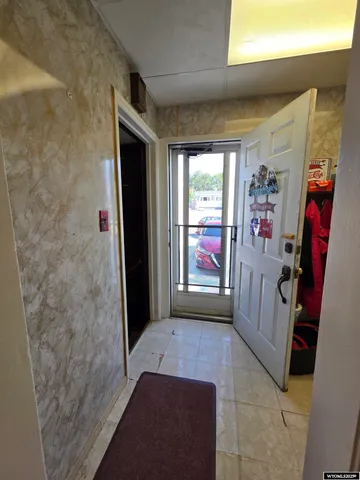 $175,000 | 206 R Street, Rock Springs, WY 82901