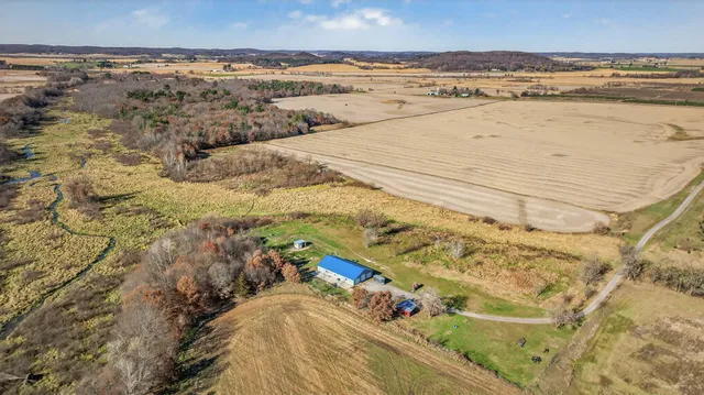 $399,000 | W12499 West Alma Road, Hixton, WI 54611