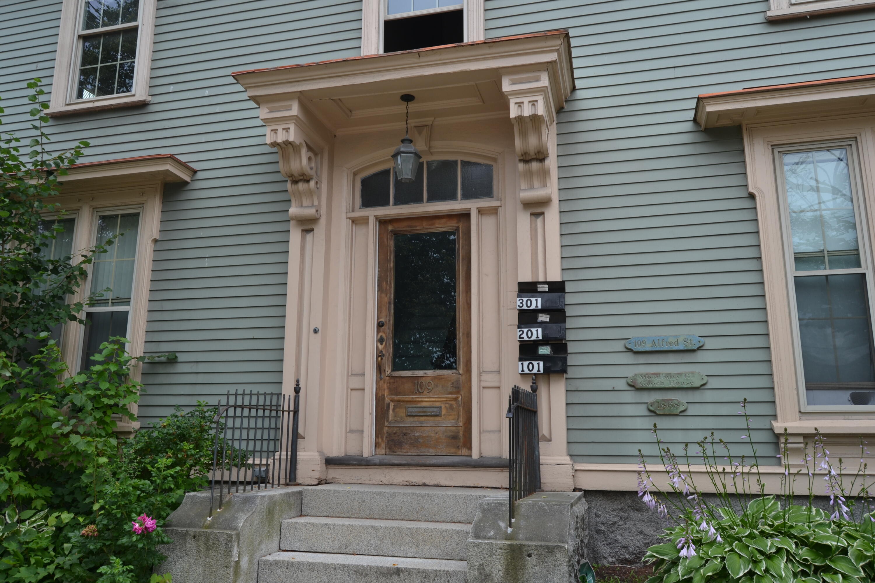 109 Alfred Street Biddeford, ME 04005 - Photo 4 of 21 Front Door