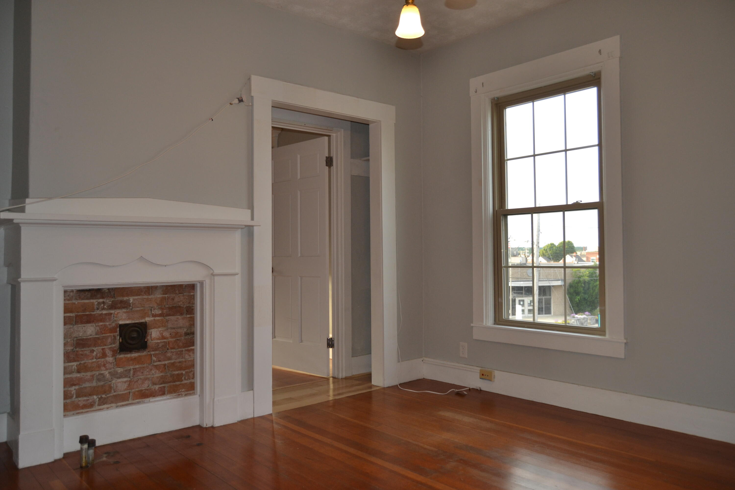 109 Alfred Street Biddeford, ME 04005 - Photo 10 of 21 2nd floor unit (201)