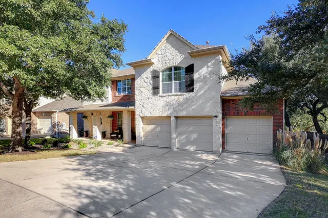 $1,100,000 | 7112 Via Correto Drive, Austin, TX 78749