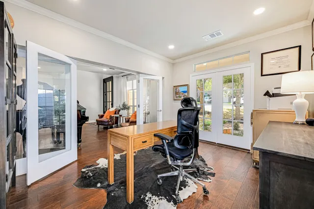 $1,100,000 | 7112 Via Correto Drive, Austin, TX 78749