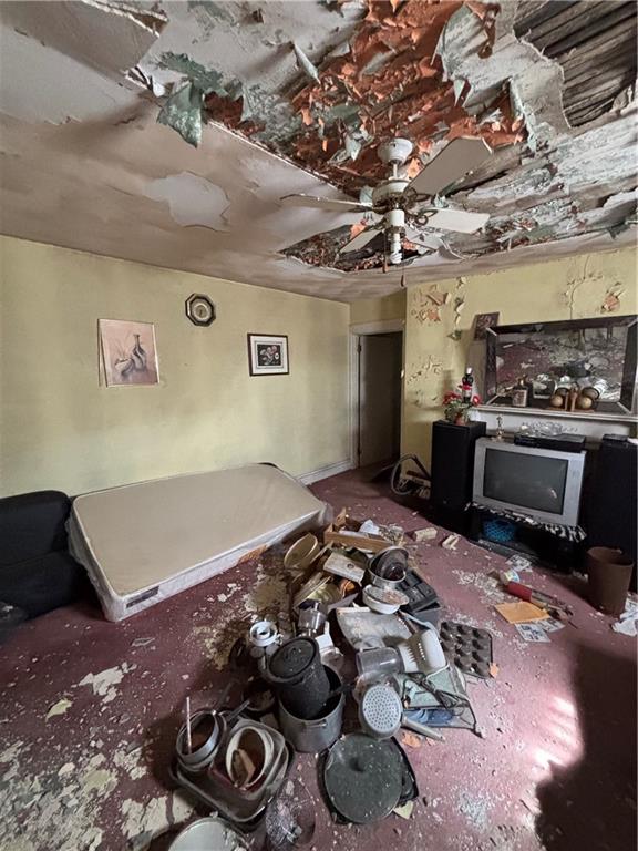 3326 Ruthven Street Pittsburgh, PA 15219 - Photo 11 of 17 a very nice looking room with a large bed