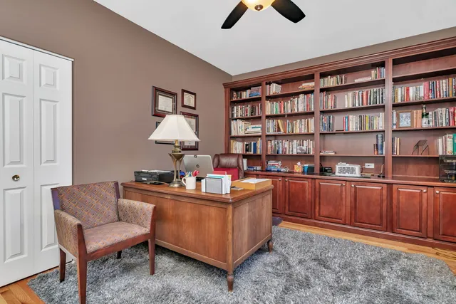 $525,000 | 26305 West Ravine Woods Drive, Channahon, IL 60410