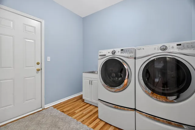 $525,000 | 26305 West Ravine Woods Drive, Channahon, IL 60410