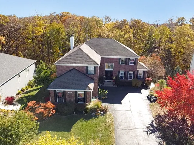 $525,000 | 26305 West Ravine Woods Drive, Channahon, IL 60410