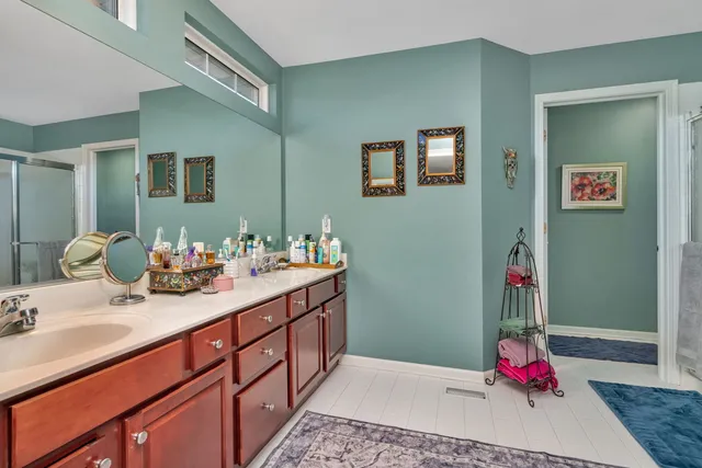 $525,000 | 26305 West Ravine Woods Drive, Channahon, IL 60410