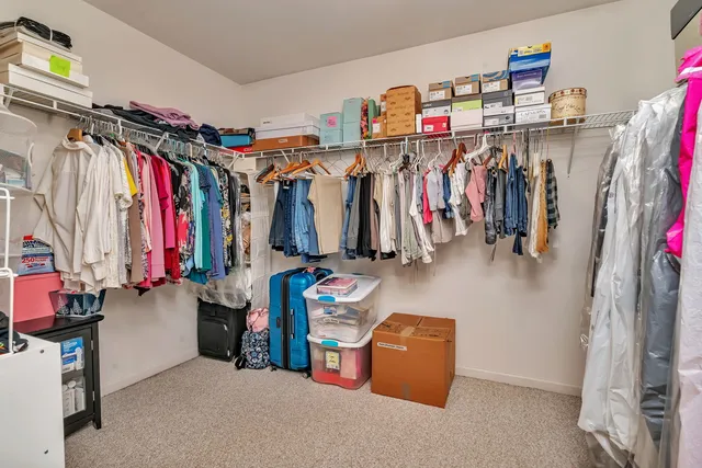 $525,000 | 26305 West Ravine Woods Drive, Channahon, IL 60410