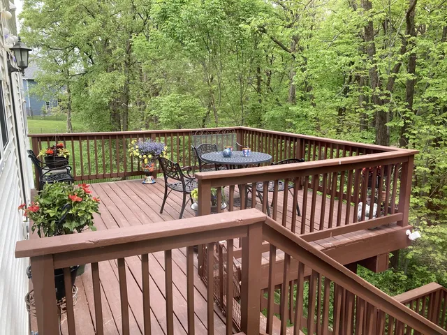 $525,000 | 26305 West Ravine Woods Drive, Channahon, IL 60410