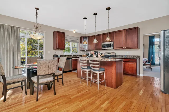 $525,000 | 26305 West Ravine Woods Drive, Channahon, IL 60410