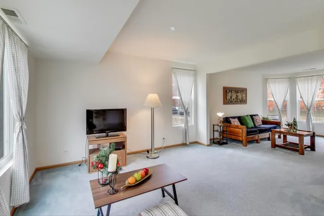 $315,000 | 514 Bentson Street, Oswego, IL 60543