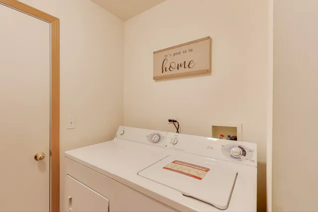 $315,000 | 514 Bentson Street, Oswego, IL 60543