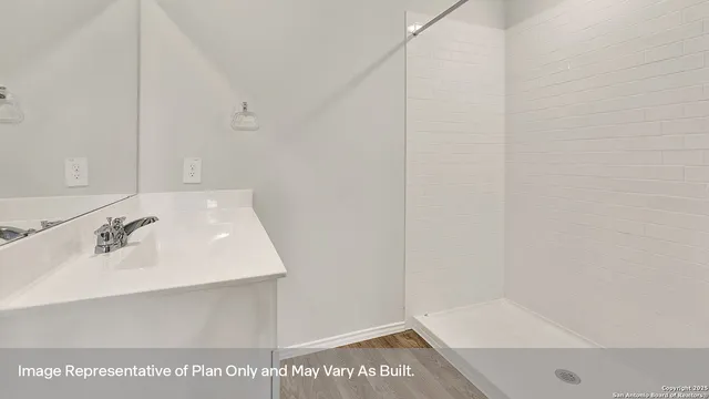 $190,990 | 305 Wild Goose Drive, Luling, TX 78648