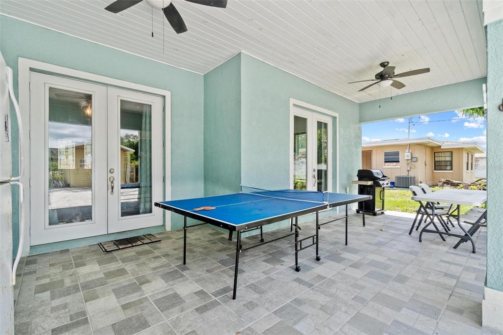 716 Laurel Avenue Venice, FL 34285 - Photo 38 of 42 a room with furniture pool table and windows