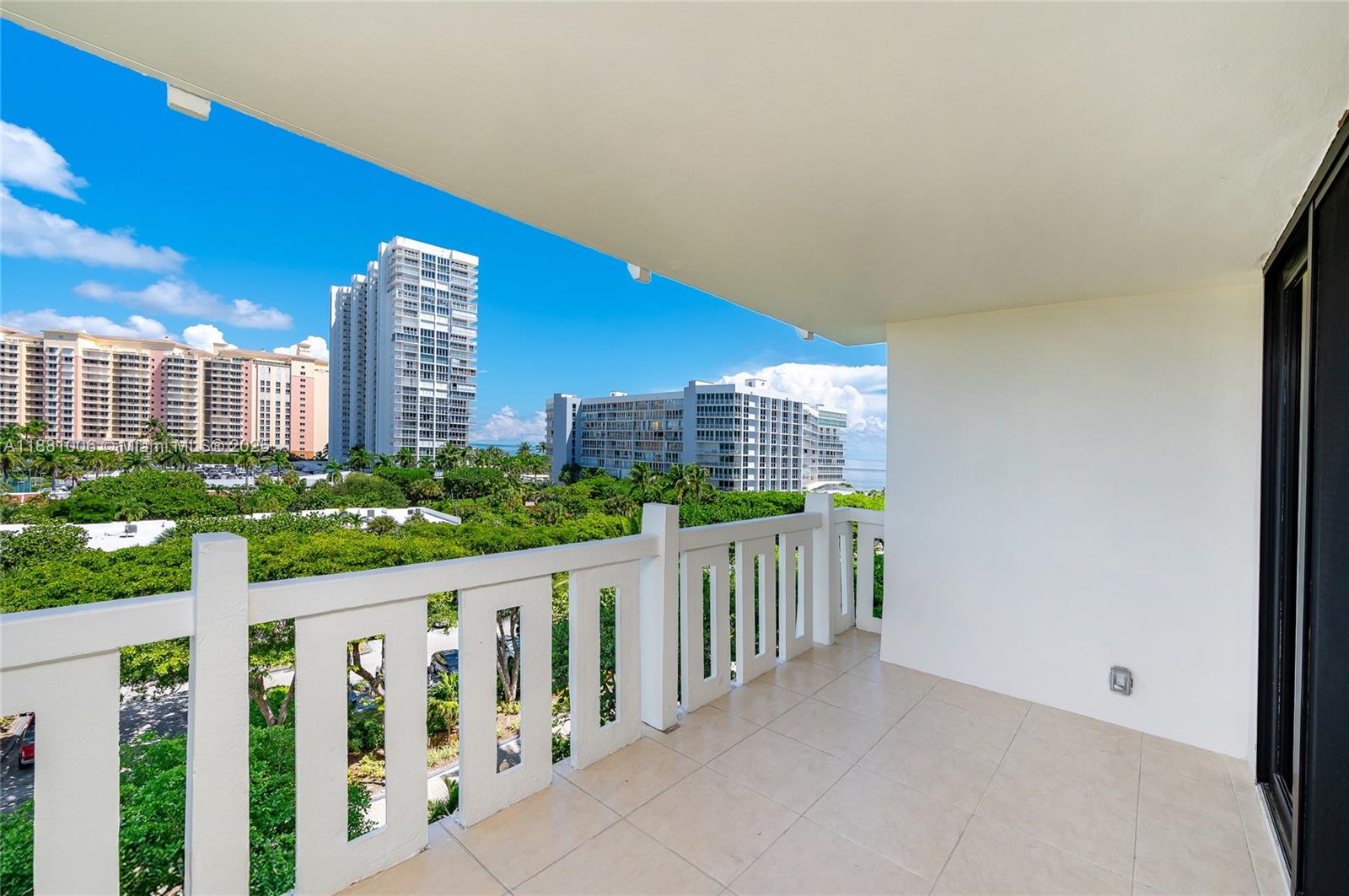 1121 Crandon Boulevard, Unit E501 Key Biscayne, FL 33149 - Photo 27 of 44