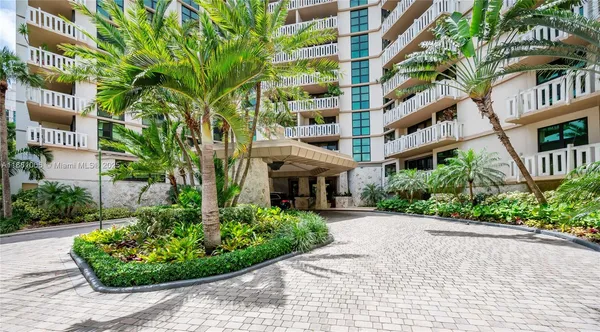 $1,625,000 | 1121 Crandon Boulevard, Unit E501, Key Biscayne, FL 33149