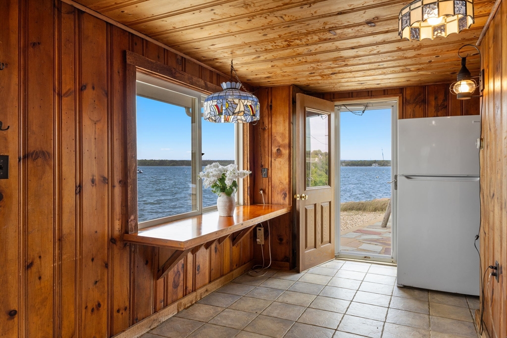 41 Seconsett Island Road Mashpee, MA 02649 - Photo 8 of 38