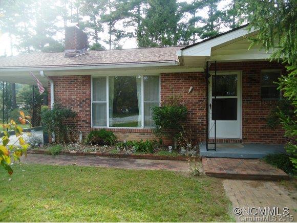 67 Deerlake Road Brevard, NC 28712 - Photo 3 of 17 Gallery Image 3