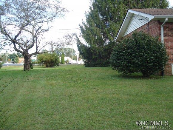 67 Deerlake Road Brevard, NC 28712 - Photo 6 of 17 Gallery Image 6