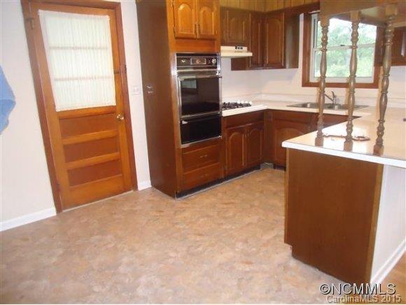 67 Deerlake Road Brevard, NC 28712 - Photo 8 of 17 Gallery Image 8