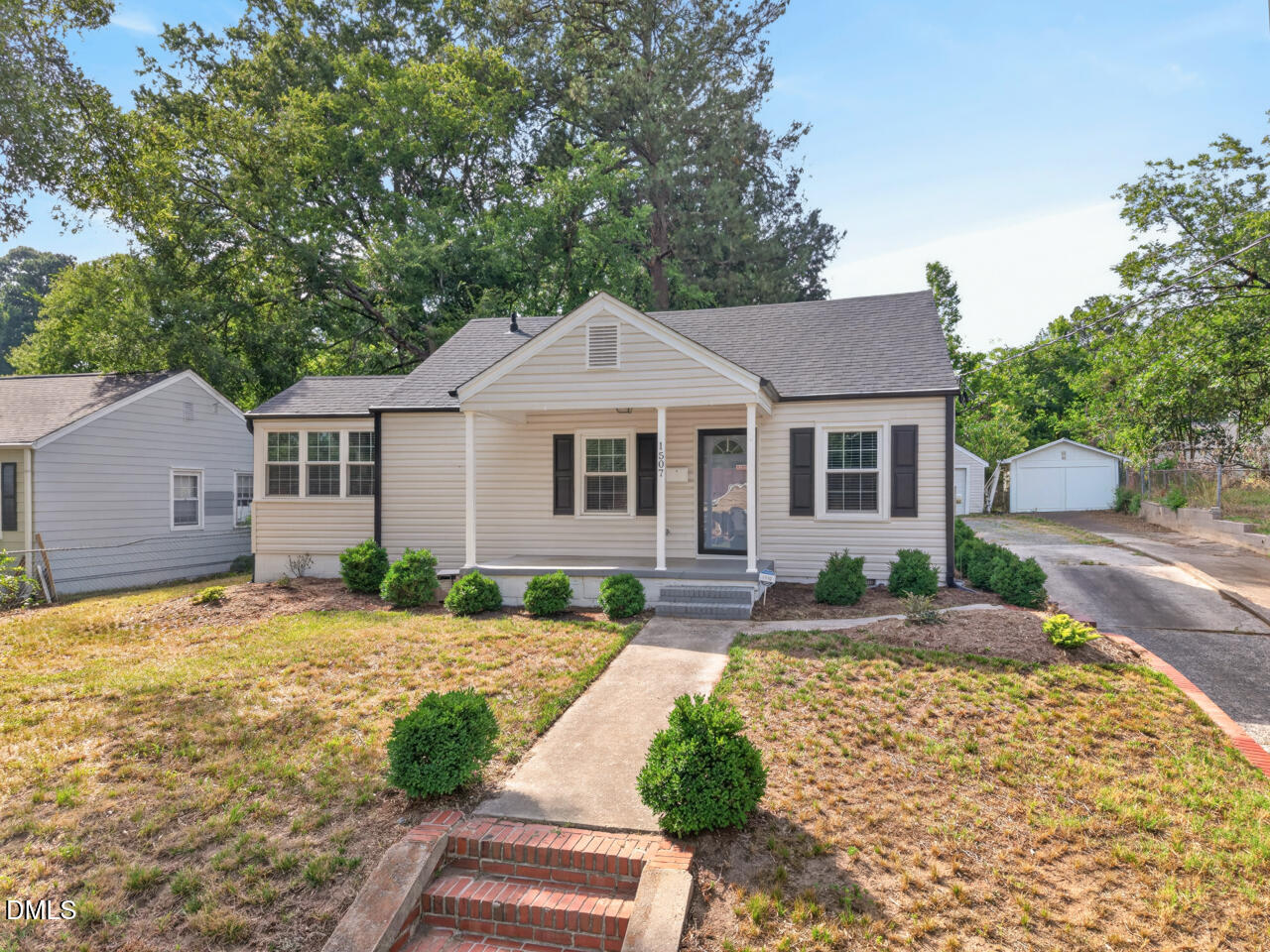 1507 Robinhood Road Durham, NC 27701 - Photo 6 of 45 06 (2)