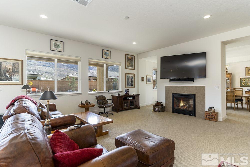 9810 Gainsborough Lane Reno, NV 89521 - Photo 8 of 30 Photo 8