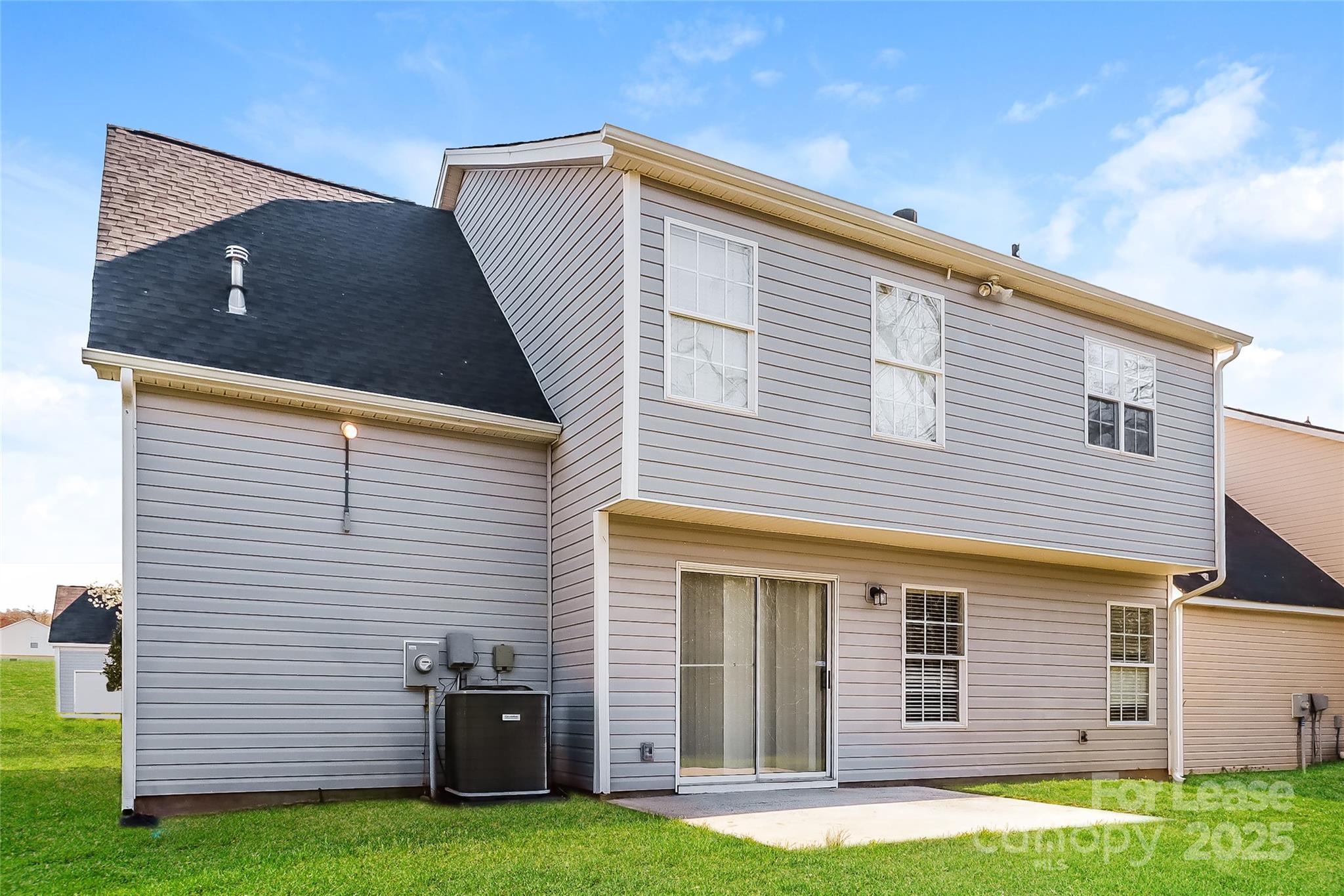 2032 Pimpernel Road Charlotte, NC 28213 - Photo 15 of 17 a front view of house with yard