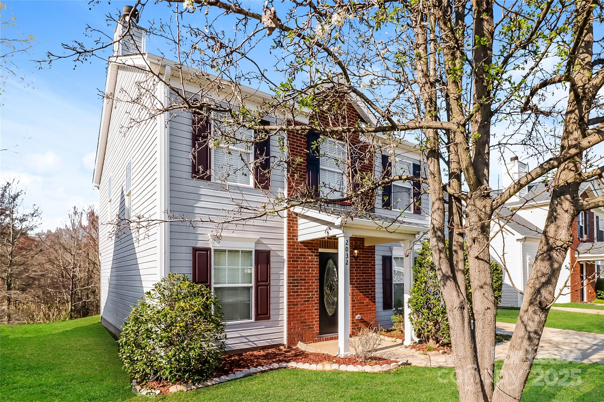 2032 Pimpernel Road Charlotte, NC 28213 - Photo 3 of 17 front view of a house with a yard
