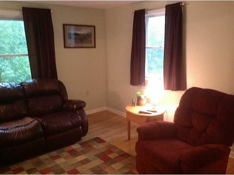 2179 Eastern Street Warren, ME 04864 - Photo 14 of 28 Living Room.