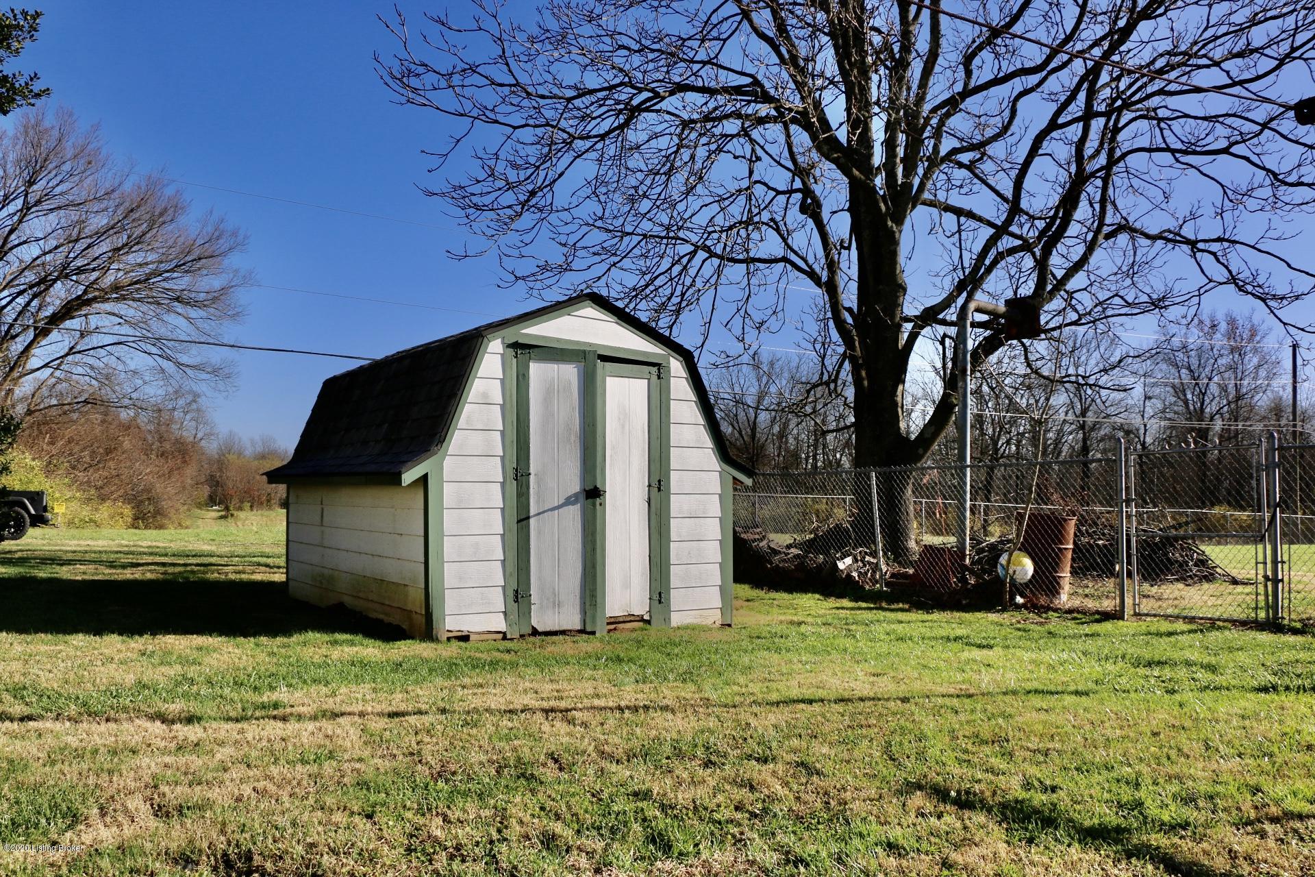9232 Fairground Road Louisville, KY 40291 - Photo 15 of 76 IMG_1421