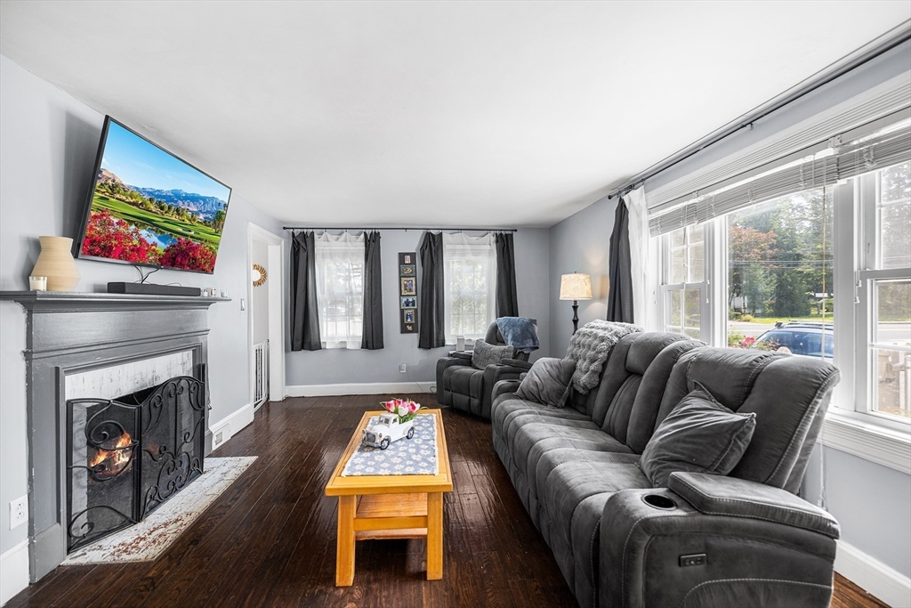 74 North Road Chelmsford, MA 01824 - Photo 8 of 35