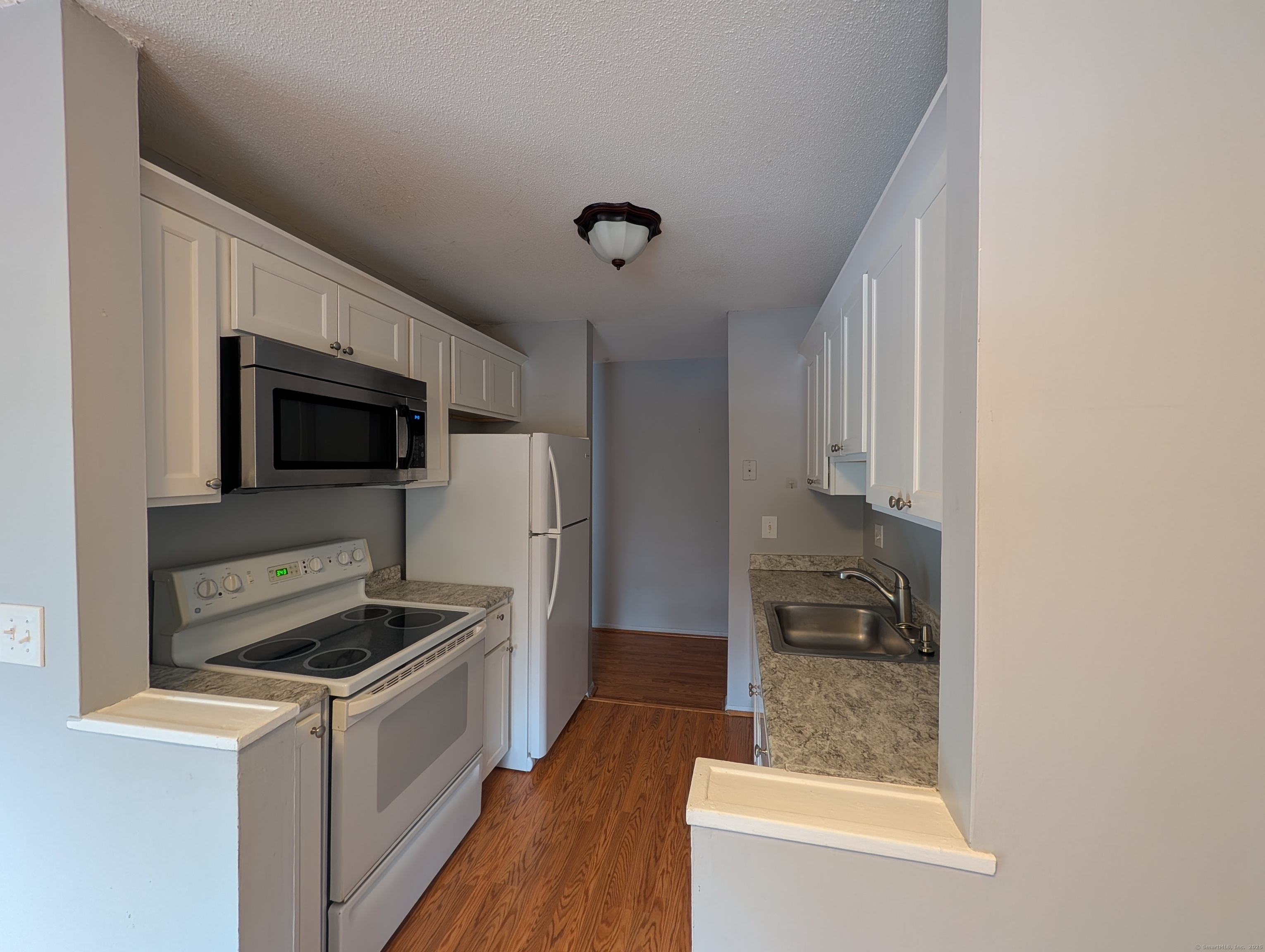 41 Balance Rock Road, Unit 16 Seymour, CT 06483 - Photo 3 of 13