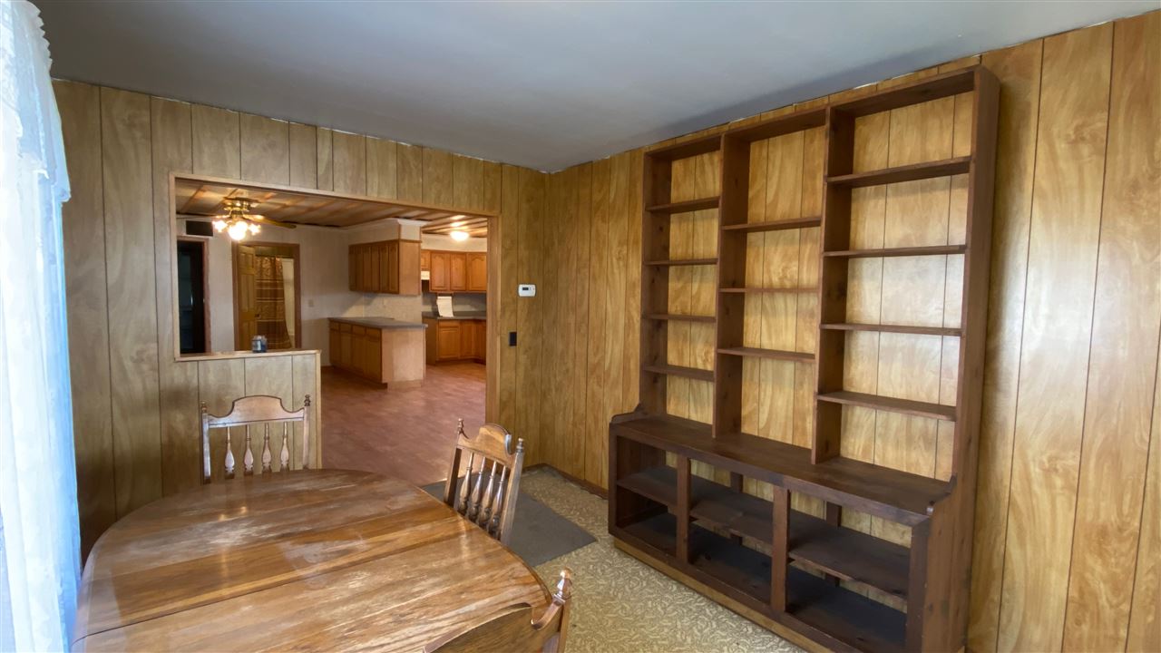 9056 Chesaning Road Chesaning, MI 48616 - Photo 7 of 31 50036293-6.JPG
