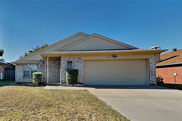 $1,950 | 4636 Feathercrest Drive, Fort Worth, TX 76137