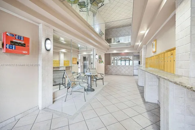 $370,000 | 4020 North Hills Drive, Unit 2, Hollywood, FL 33021