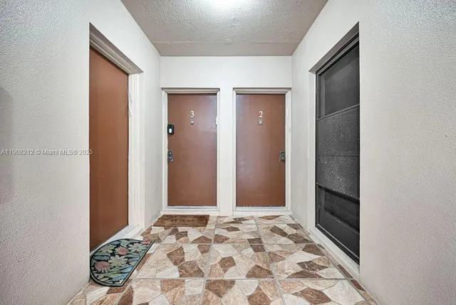 $370,000 | 4020 North Hills Drive, Unit 2, Hollywood, FL 33021