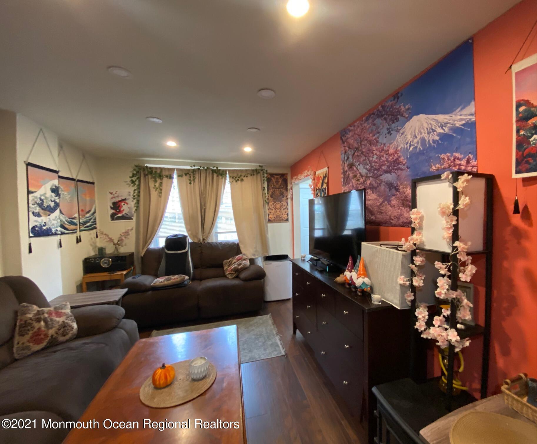 3107 Kearsarge Road Camden, NJ 08104 - Photo 14 of 39 3107 kearsarge family room